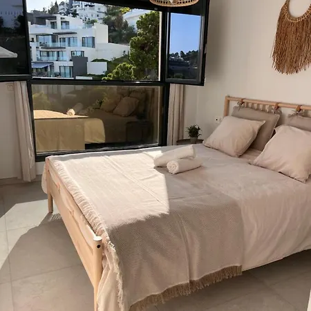 Tropical Penthouse With Big Roof Terrace Apartment