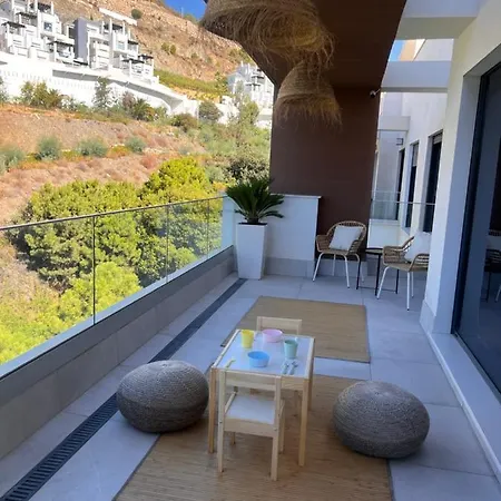 Tropical Penthouse With Big Roof Terrace *